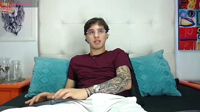 EXCLUSIVE8 online show from 03-25-26, 08:25