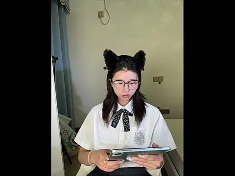 Y--F--LOVE online show from 04-03-26, 02:45