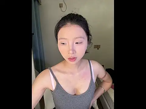 Y--F--LOVE online show from 04-08-26, 03:57