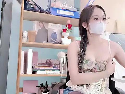 RG Lenalyy online show from 06-15-26, 05:40