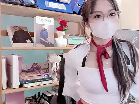 RG Lenalyy online show from 05-18-26, 10:31