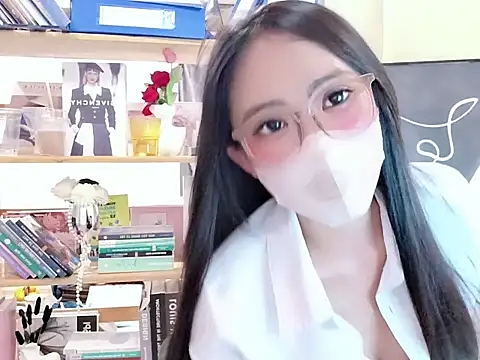 LeNaLyy online show from 02-28-26, 10:48