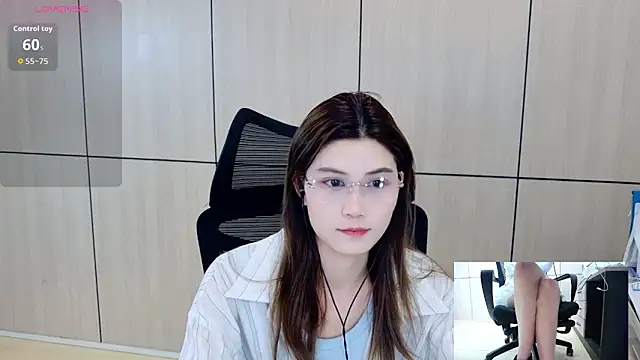 Snapshot of zhen-68 chatting on 06-11-26, 02:11 zhen-68 online show from 06-11-26, 02:11