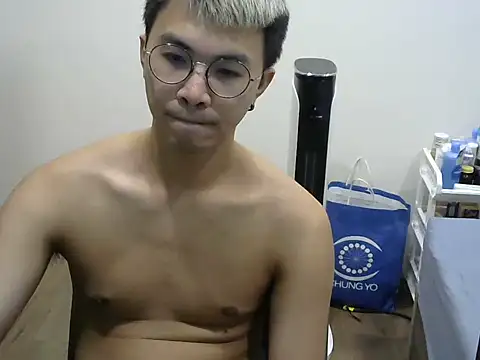 silverwolfwoof online show from 05-08-26, 04:44