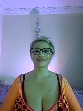 LunaBlaise online show from 05-25-26, 08:57