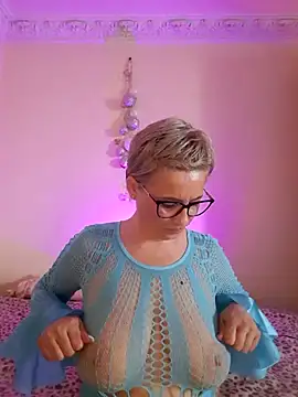 LunaBlaise online show from 05-08-26, 10:08