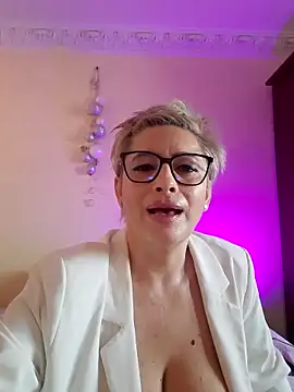 LunaBlaise online show from 03-12-26, 07:12