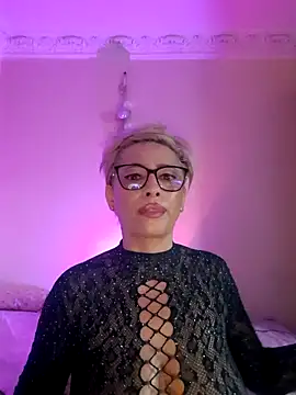 LunaBlaise online show from 05-31-26, 06:30