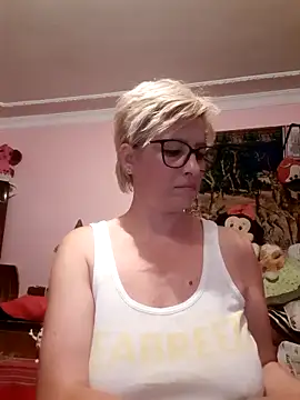 LunaBlaise online show from 06-19-26, 05:19