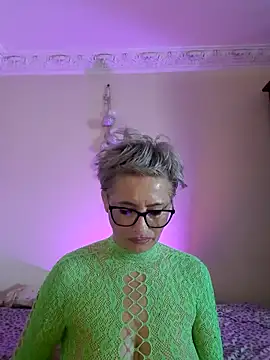 LunaBlaise online show from 05-06-26, 07:23