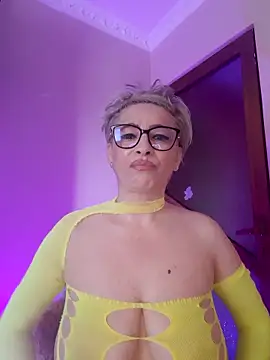 LunaBlaise online show from 05-17-26, 06:35