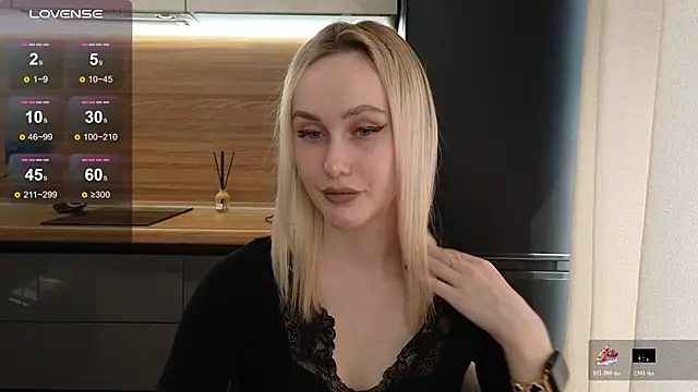 Snapshot of Bella_Villen chatting on 07-01-26, 08:36 Bella Villen online show from 07-01-26, 08:36