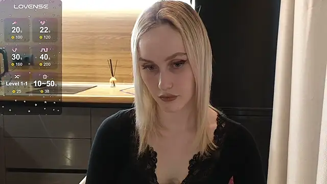 Snapshot of Bella_Villen chatting on 07-04-26, 02:21 Bella Villen online show from 07-04-26, 02:21