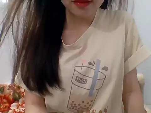 Snapshot of kiraa-007 chatting on 05-14-26, 01:19 kiraa-007 online show from 05-14-26, 01:19