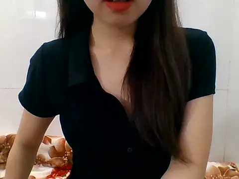 Snapshot of kiraa-007 chatting on 05-22-26, 02:15 kiraa-007 online show from 05-22-26, 02:15