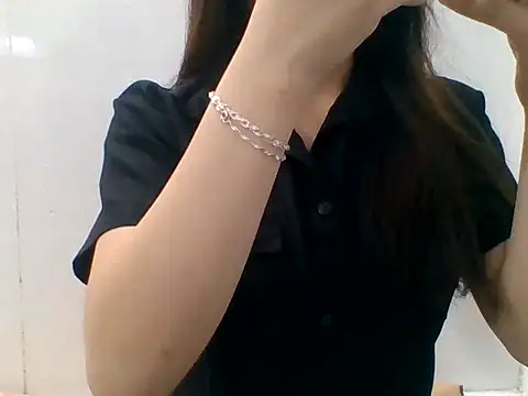Snapshot of kiraa-007 chatting on 05-30-26, 04:34 kiraa-007 online show from 05-30-26, 04:34