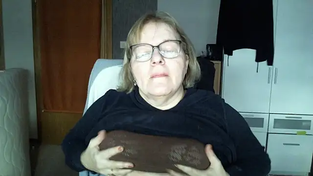 tina71707 online show from 03-05-26, 02:24