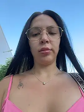 Snapshot of Bunny_Lush chatting on 07-14-26, 04:17 Bunny Lush online show from 07-14-26, 04:17