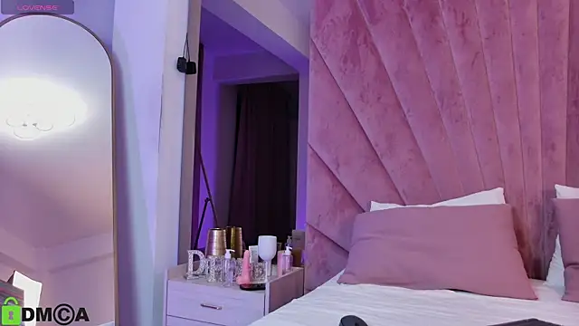 SiennaLiebe online show from 03-13-26, 07:08