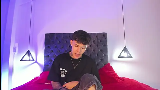 Snapshot of im_seven chatting on 02-27-26, 04:34 im seven online show from 02-27-26, 04:34