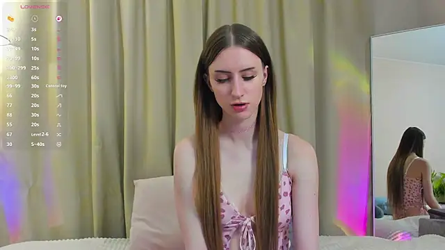 EllieRough online show from 04-08-26, 05:14