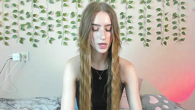 EllieRough online show from 06-15-26, 03:29