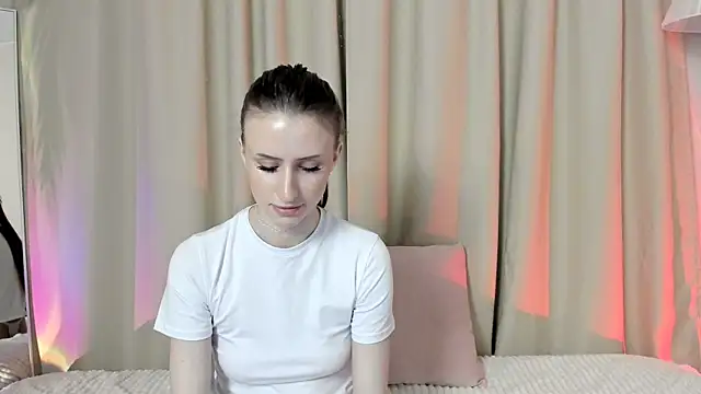 EllieRough online show from 04-19-26, 06:21