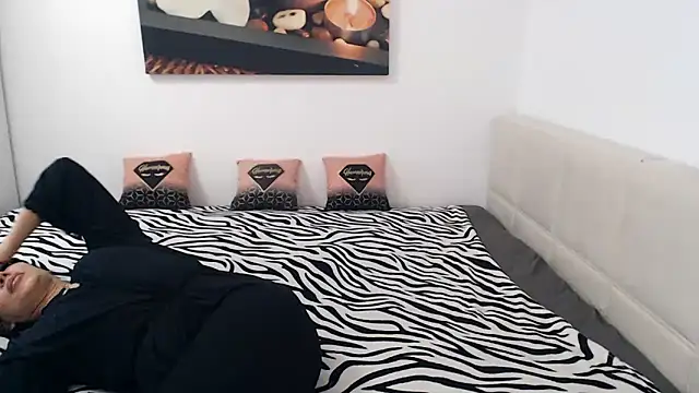 NickyHotXO online show from 03-26-26, 04:55