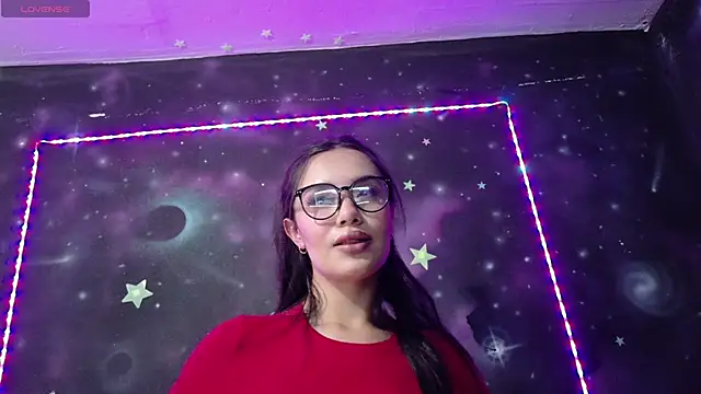 Snapshot of ValentinaRojass_ chatting on 04-23-26, 05:25 ValentinaRojass online show from 04-23-26, 05:25