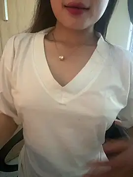 Snapshot of Xoai-cute chatting on 07-13-26, 02:22 Xoai-cute online show from 07-13-26, 02:22