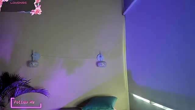  VALERIAGOMEZ online show from 04-15-26, 12:32