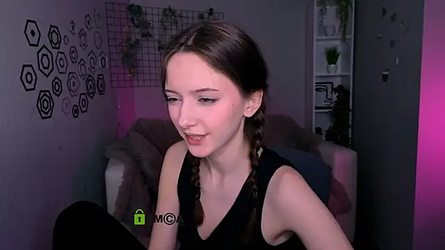 chloe ley online show from 04-10-26, 06:09