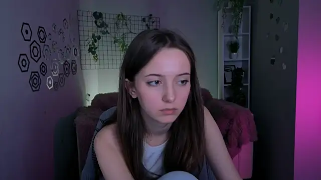 chloe ley online show from 04-14-26, 12:21