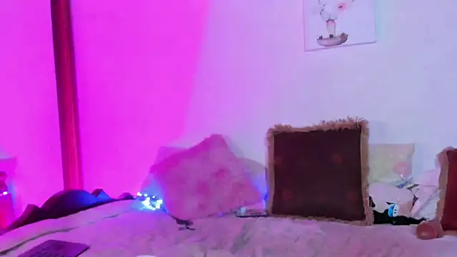 Arianna Moore online show from 05-18-26, 10:25