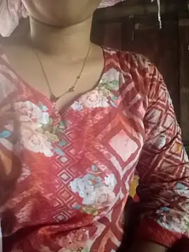 Snapshot of SumonaMoni chatting on 03-01-26, 04:23 SumonaMoni online show from 03-01-26, 04:23