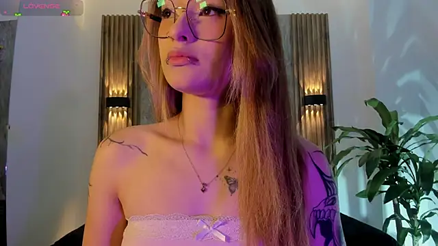 Melodylanee online show from 03-31-26, 11:01