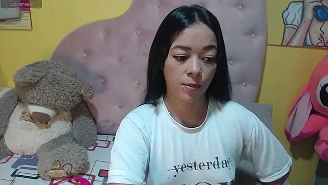 Sophiiee Gray online show from 05-20-26, 02:30