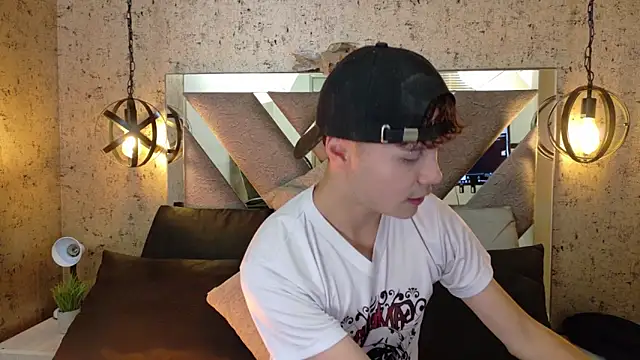 Crush Nier online show from 02-27-26, 12:38