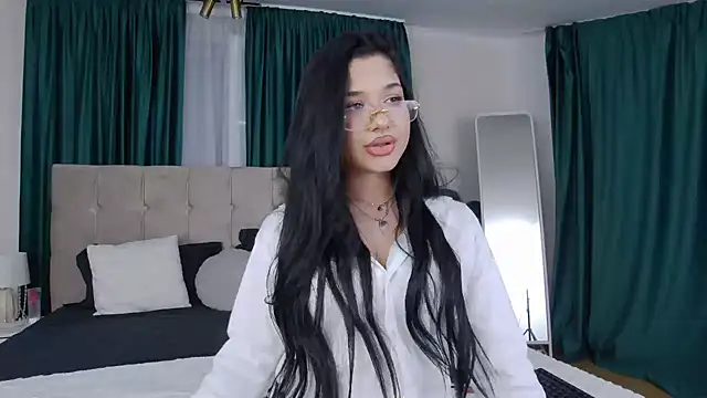 MissNaomiBelle online show from 06-12-26, 06:38