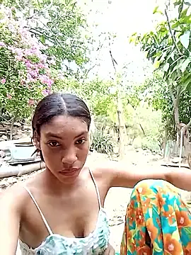 ginevere 20 online show from 04-08-26, 08:21