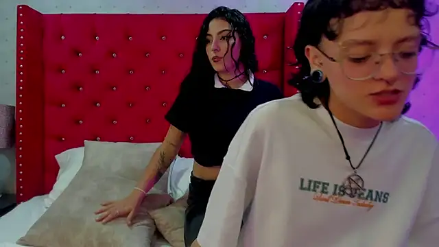 CaliferAndAurora online show from 04-11-26, 04:31