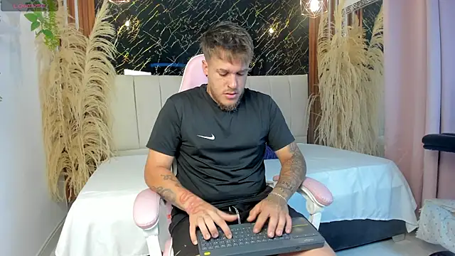 keane lee  online show from 03-21-26, 12:09