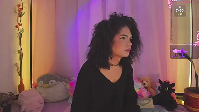 Snapshot of V-nus chatting on 03-17-26, 06:05 V-nus online show from 03-17-26, 06:05