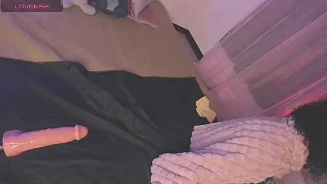 Snapshot of V-nus chatting on 04-06-26, 04:46 V-nus online show from 04-06-26, 04:46