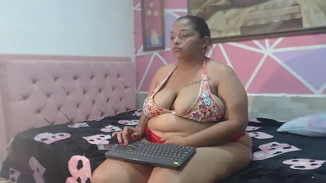 Doll rihana online show from 04-21-26, 05:36