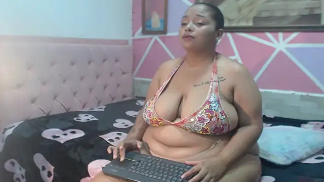 Doll rihana online show from 06-02-26, 06:19