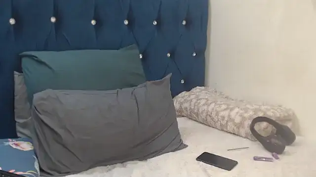 CURVYBOOTYLICIOUS88 online show from 07-11-26, 06:19