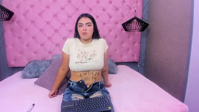 SARA HORNY- online show from 03-28-26, 03:29