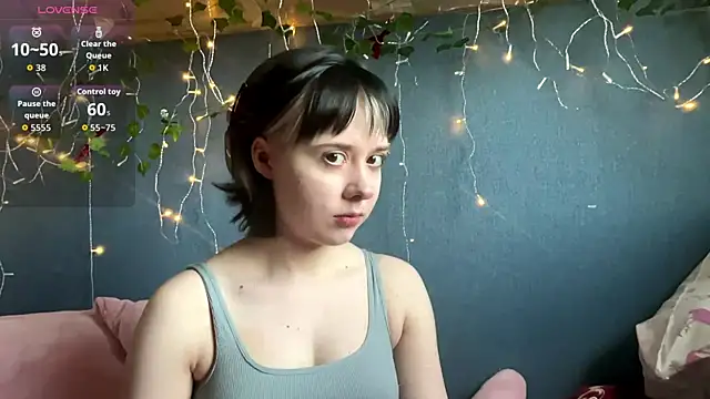 AueshaSimon online show from 04-15-26, 05:13