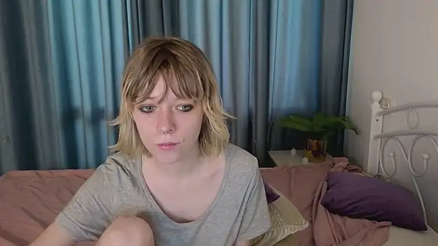 MollySally online show from 05-13-26, 04:08